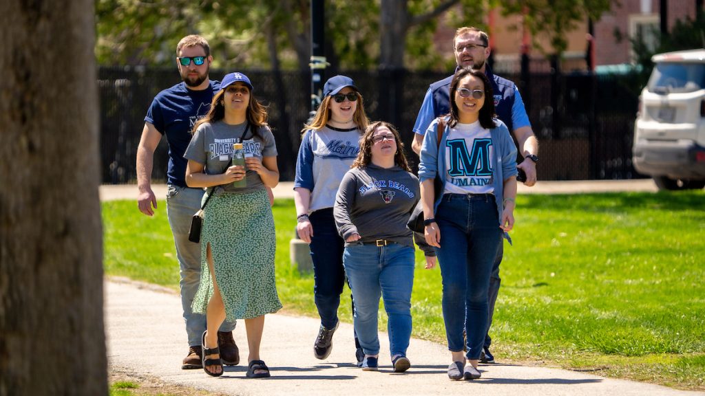 UMaine virtual tour A photo of students walking along the UMaine mall.
