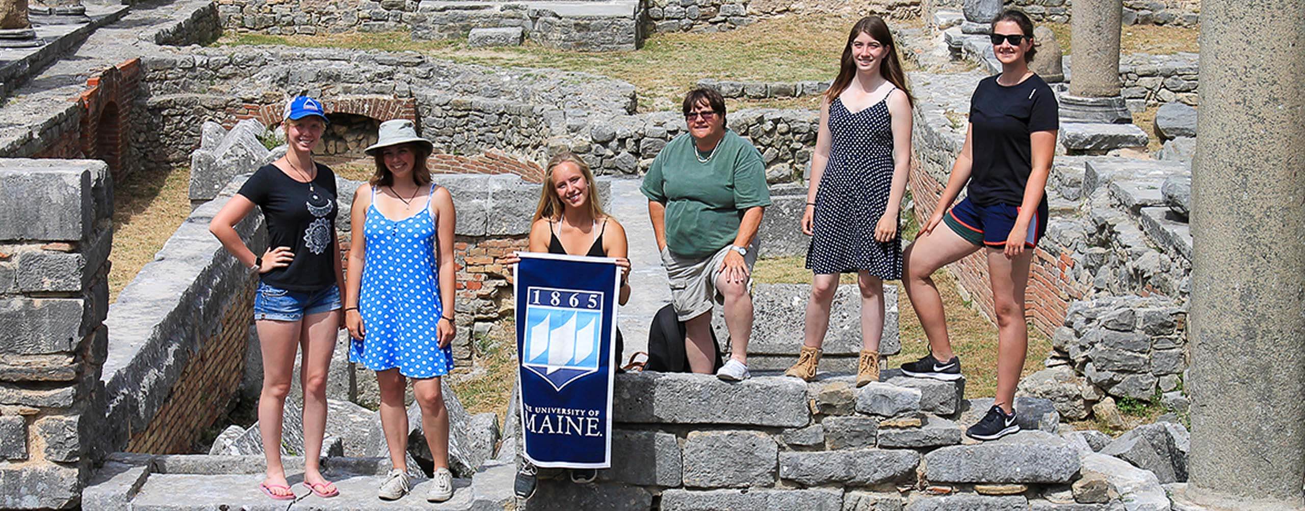 A photo of anthropology students at a dig site